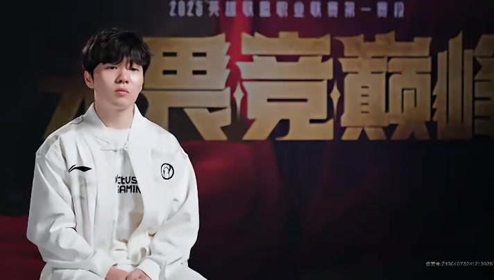 金年会金字招牌信誉至上得稳住啊！场中采访Rookie：不管什么版本，中单都需要打好团战