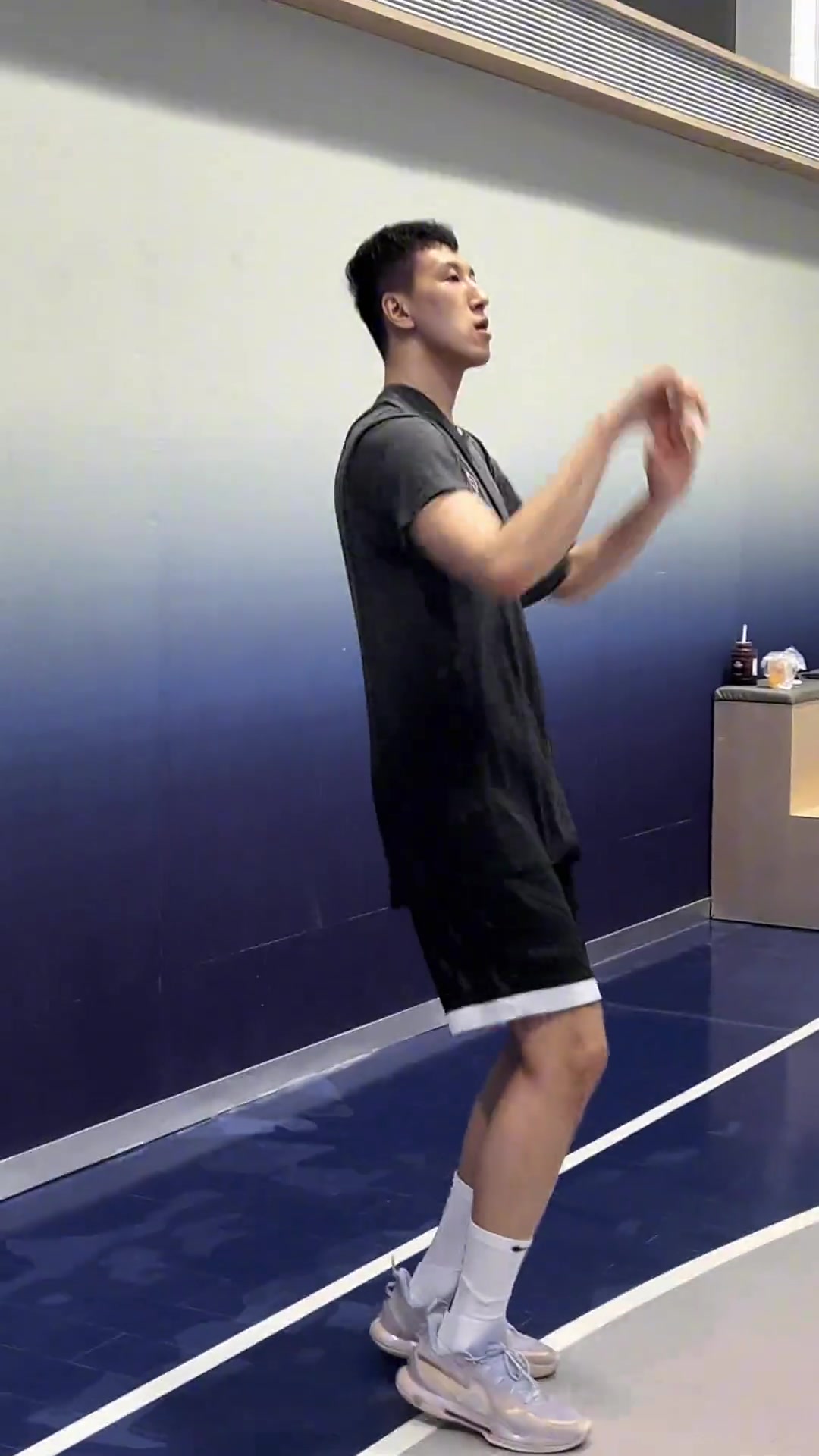 金年会国家队好好表现!杜润旺过年不断训练:石匠敲击石头的101次